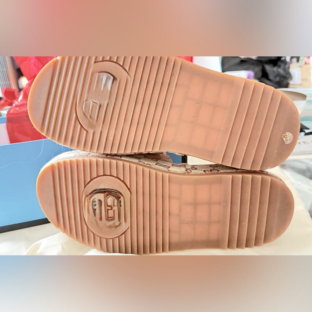 Source Unknown Red and Beige Platform Sandals Siz… - image 6